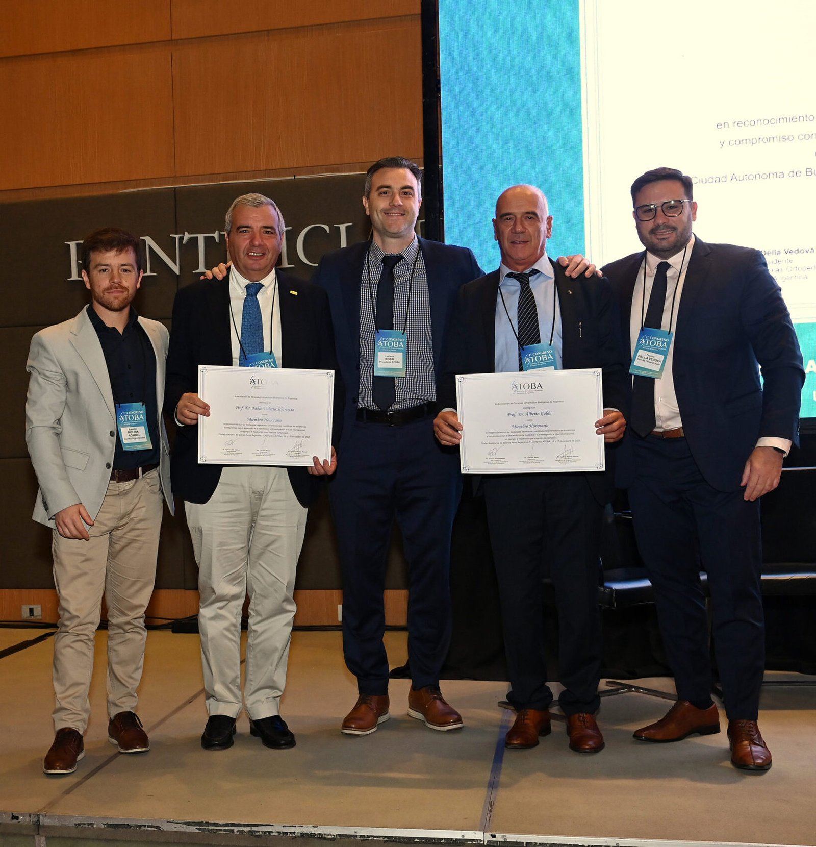 Profesionales de ATOBA durante una jornada institucional